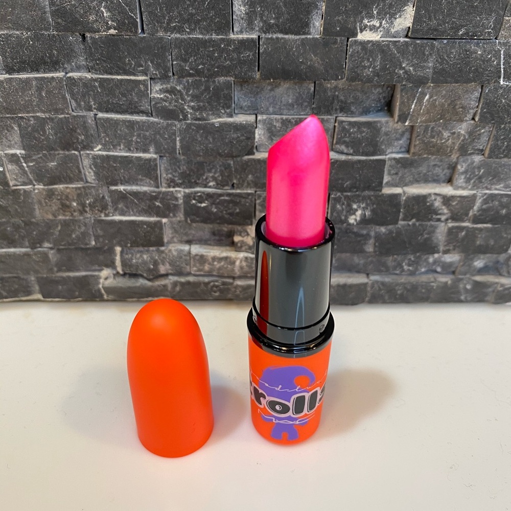 Trolls MAC Makeup - Picture 2 of 3